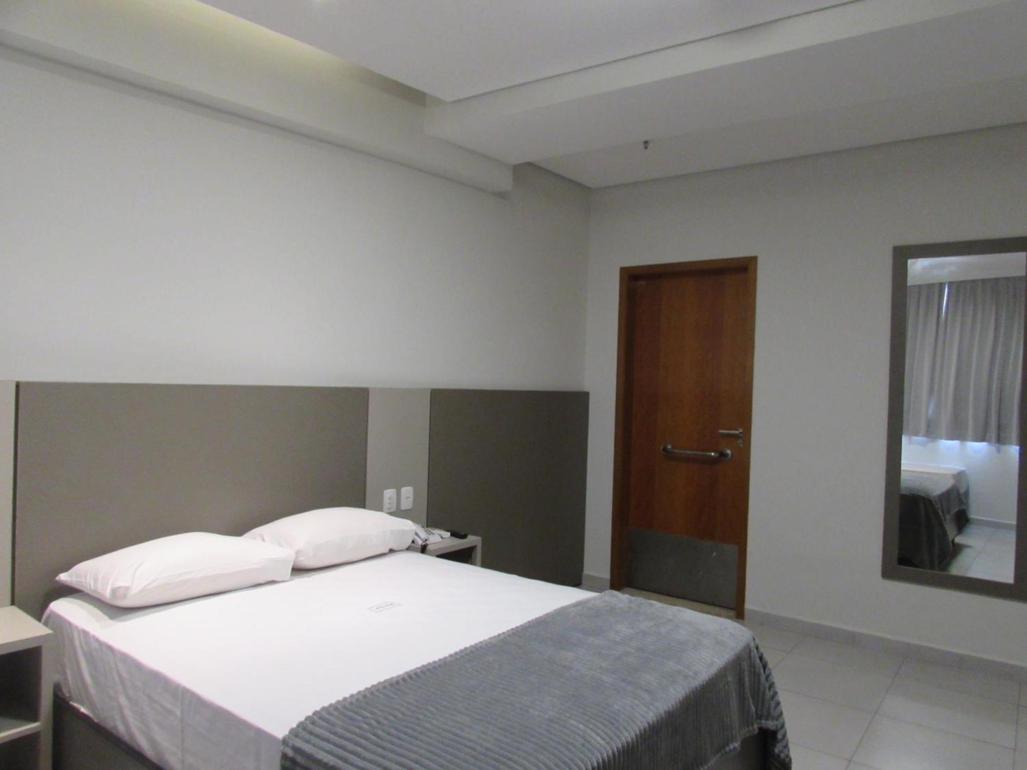 Hotel Urbis A 10 Minutos Rua 25 De Marco, Bras,Bom Retiro,A 2 Minutos Do Mirante Sampa Sky Sao Paulo Bagian luar foto